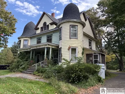 72 Highland Ave, Brocton, NY 14716