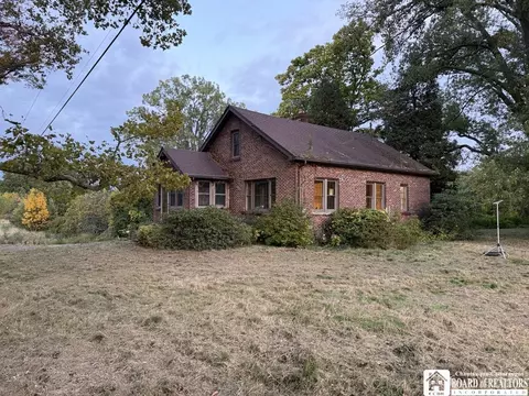9411 E Lake Rd, Ripley, NY 14775
