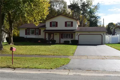 488 Fox Meadow Rd, Greece, NY 14626