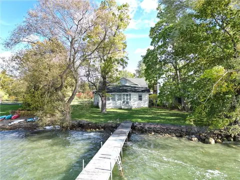 4102 Torrey Bch, Canandaigua, NY 14424