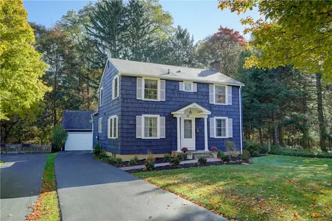 27 Lafayette Pkwy, Rochester, NY 14625