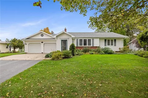 34 Munger St, Bergen, NY 14416