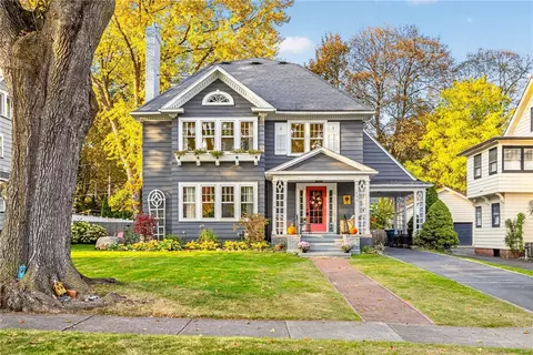 130 Corwin Rd, Rochester, NY 14610