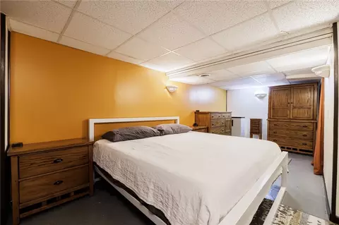 Bedroom - 76 Armstrong Ave, Irondequoit, NY 14617 photo 9 of 9