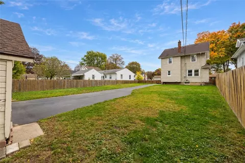 Exterior - 76 Armstrong Ave, Irondequoit, NY 14617 photo 8 of 9