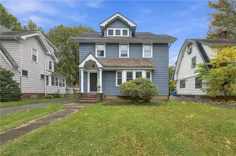 139 Irvington Rd, Rochester, NY 14620