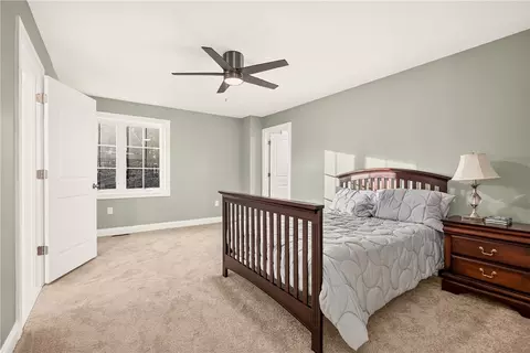 Bedroom - 667 Seneca Rd, Irondequoit, NY 14622 photo 3 of 4