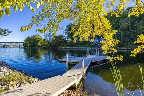 View/Area - 667 Seneca Rd, Irondequoit, NY 14622 photo 2 of 3