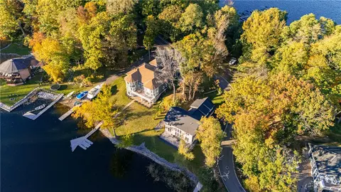 View/Area - 673 Seneca Rd, Irondequoit, NY 14622 photo 2 of 3