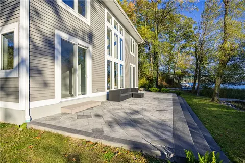 Exterior - 673 Seneca Rd, Irondequoit, NY 14622 photo 7 of 7