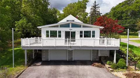 4965 Adams Dr, Canandaigua, NY 14424