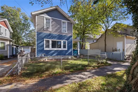 28 Saint Clair St, Rochester, NY 14611