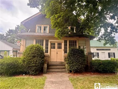 1171 N 1173 N Main St, Jamestown, NY 14701