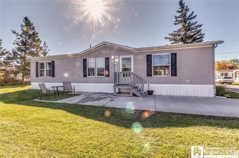 38 Lobue Ln, Cheektowaga, NY 14225