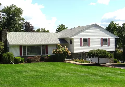 504 Pinewoods Cir, Elmira, NY 14905