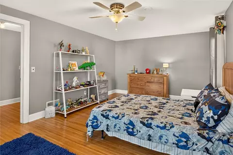 Bedroom - 155 Hoover Rd, Irondequoit, NY 14617 photo 5 of 6