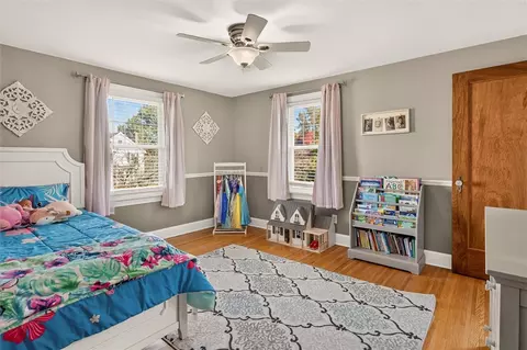 Bedroom - 155 Hoover Rd, Irondequoit, NY 14617 photo 4 of 6