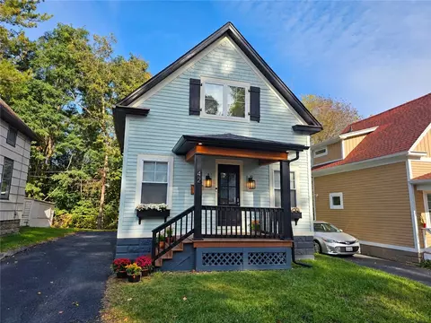 42 Riverview Pl, Rochester, NY 14608