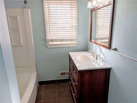 Bath - 564 Hurstbourne Rd, Irondequoit, NY 14609 photo 1 of 1