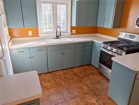 Kitchen - 564 Hurstbourne Rd, Irondequoit, NY 14609 photo 2 of 2