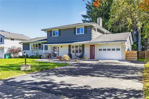 Exterior - 46 Astronaut Dr, Irondequoit, NY 14609 photo 3 of 9