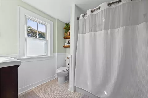 Bath - 551 Spencer Rd, Irondequoit, NY 14609 photo 2 of 3