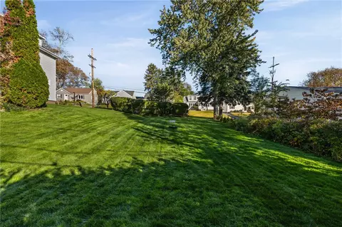Exterior - 551 Spencer Rd, Irondequoit, NY 14609 photo 9 of 12