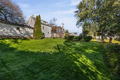 Exterior - 551 Spencer Rd, Irondequoit, NY 14609 photo 7 of 12