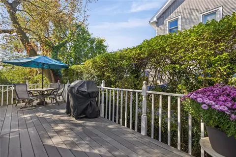 Exterior - 551 Spencer Rd, Irondequoit, NY 14609 photo 5 of 12