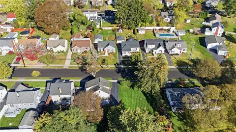 View/Area - 551 Spencer Rd, Irondequoit, NY 14609 photo 4 of 5