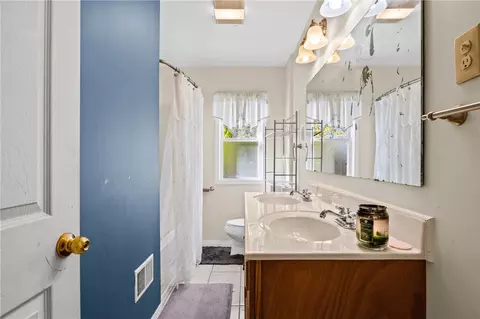 Bath - 173 Willow Ave, Irondequoit, NY 14609 photo 1 of 2