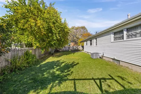 Exterior - 173 Willow Ave, Irondequoit, NY 14609 photo 4 of 6
