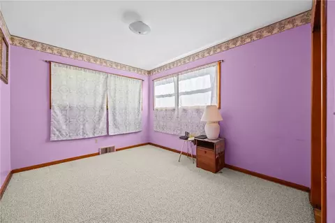 Bedroom - 173 Willow Ave, Irondequoit, NY 14609 photo 4 of 5