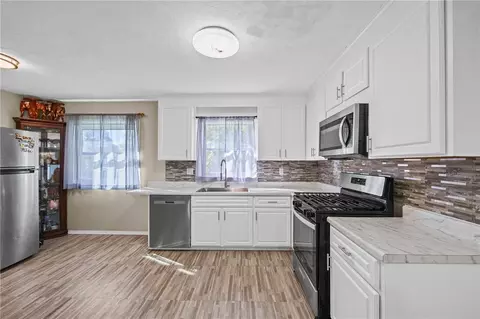 Kitchen - 173 Willow Ave, Irondequoit, NY 14609 photo 5 of 6
