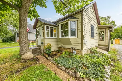 134 Clark St, Canandaigua, NY 14424