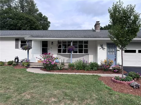 24 Flint Rd, Horseheads, NY 14845