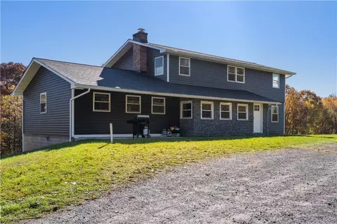 4615 Herendeen Rd, Shortsville, NY 14548