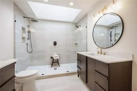 Bath - 396 Spinnaker Ln, Webster, NY 14580 photo 1 of 3