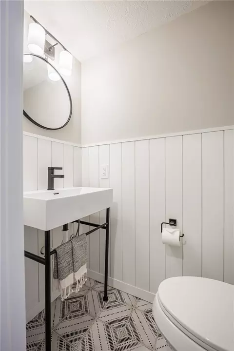 Bath - 396 Spinnaker Ln, Webster, NY 14580 photo 3 of 3