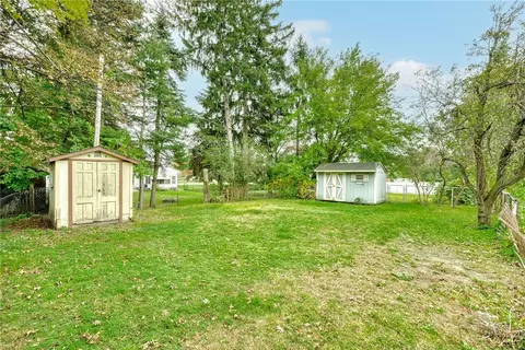 Exterior - 163 Vinton Rd, Irondequoit, NY 14622 photo 6 of 12