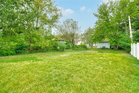 Exterior - 163 Vinton Rd, Irondequoit, NY 14622 photo 8 of 12