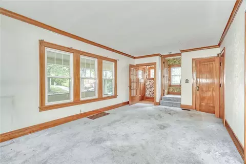 Living - 163 Vinton Rd, Irondequoit, NY 14622 photo 3 of 11