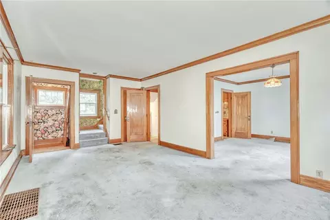 Living - 163 Vinton Rd, Irondequoit, NY 14622 photo 4 of 11