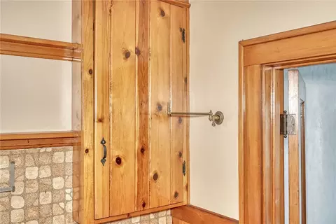 Bath - 163 Vinton Rd, Irondequoit, NY 14622 photo 1 of 3