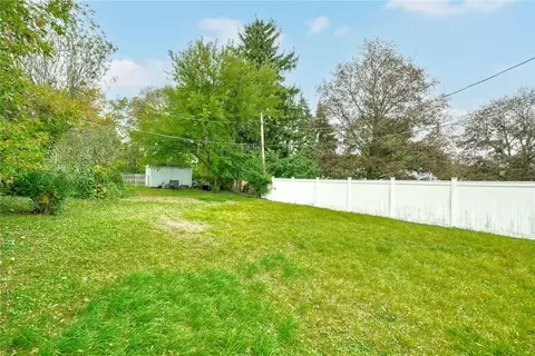 Exterior - 163 Vinton Rd, Irondequoit, NY 14622 photo 9 of 12