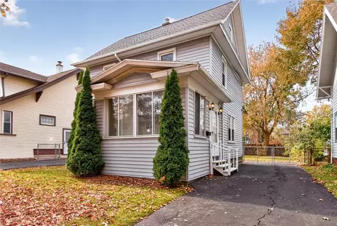 105 Floverton St, Rochester, NY 14610