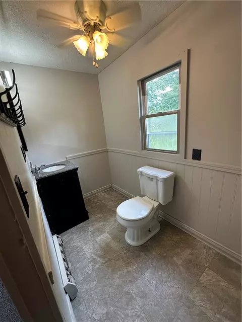 Bath - 329 Sandy Brook Dr, Hamlin, NY 14464 photo 2 of 3