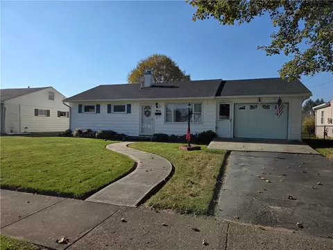 125 Berkley Ln, Horseheads, NY 14845