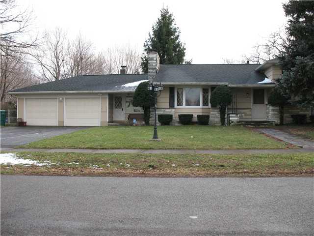 11 Edgebrook Ln, Rochester, NY 14617 photo 1