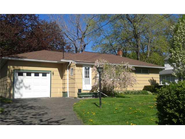 331 Dearcop Dr, Rochester, NY 14624 photo 1